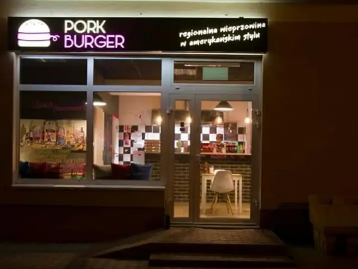 Lokal wieczorem